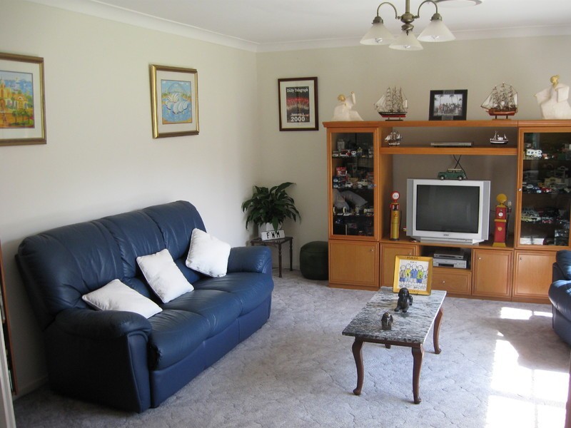 16 Geraldine Ave, Baulkham Hills NSW 2153