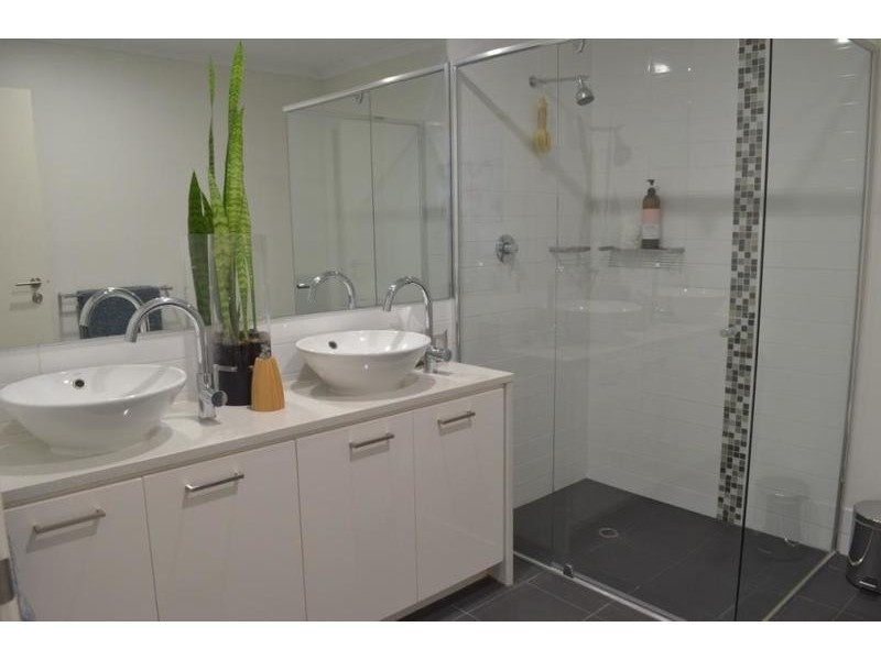 3 Kudlyo Close, New Port SA 5015