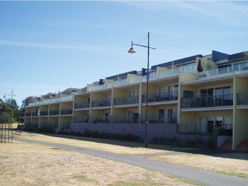 12/1 Saltriver Place, Footscray VIC 3011