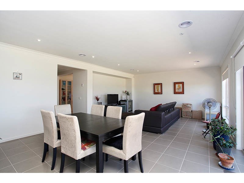 46 Stoneyfell Road, Point Cook VIC 3030