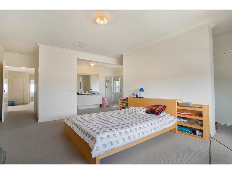 46 Stoneyfell Road, Point Cook VIC 3030