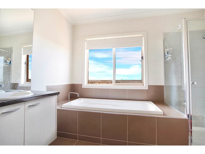 46 Stoneyfell Road, Point Cook VIC 3030