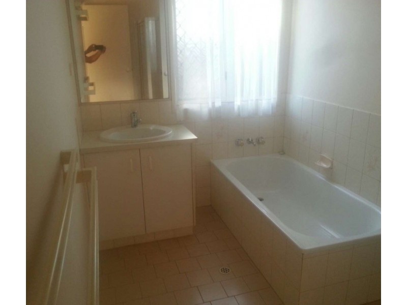 Kearneys Spring QLD 4350