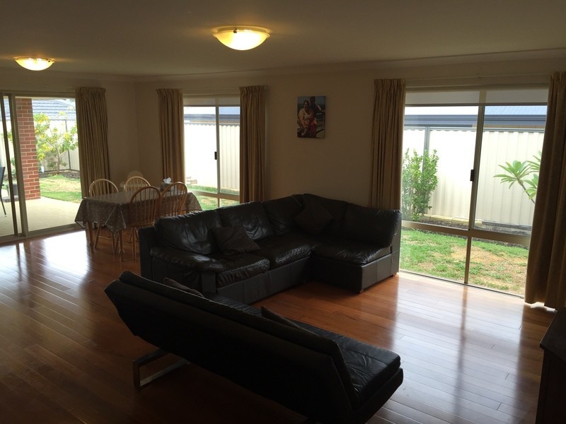 47 Belmore Bend, Aubin Grove WA 6164