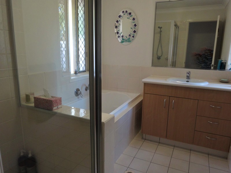 3 Eugene Drive, Varsity Lakes QLD 4227