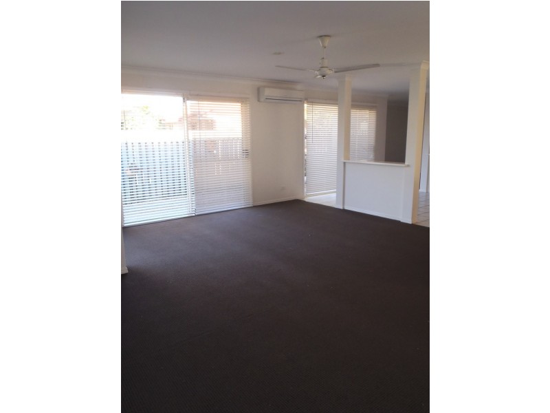 3 Eugene Drive, Varsity Lakes QLD 4227