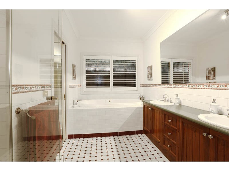 5 Mandurah Chase, Berwick VIC 3806