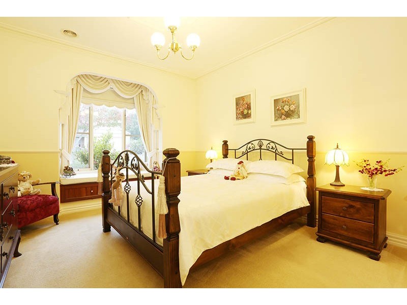 5 Mandurah Chase, Berwick VIC 3806