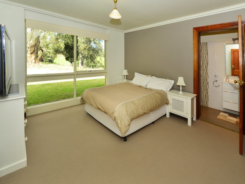 98 Seaview Road, Golden Grove SA 5125