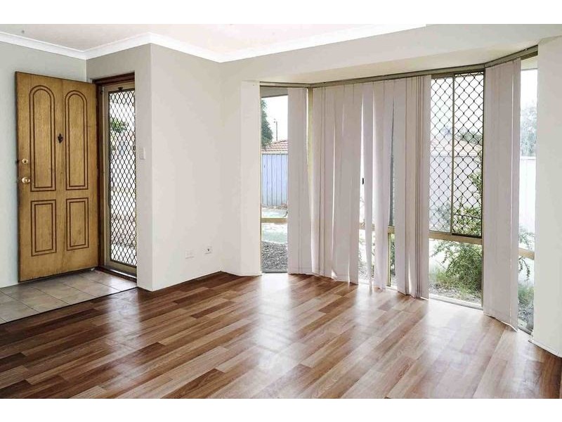 64E/64 Lyall Street, Redcliffe WA 6104