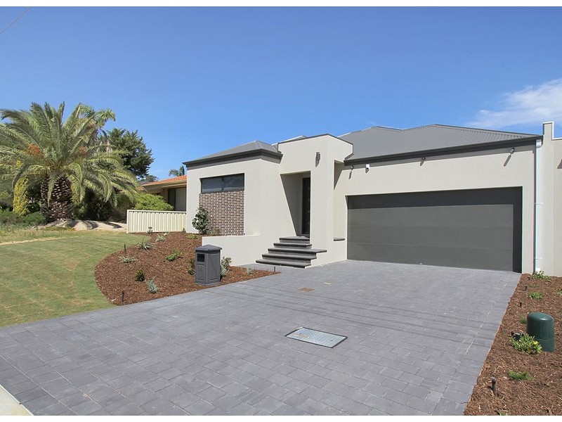 86 Mullaloo Drive, Kallaroo WA 6025