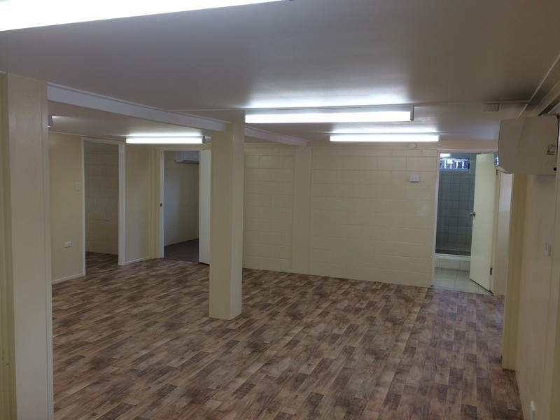 33 Pease Street, Cairns QLD 4870