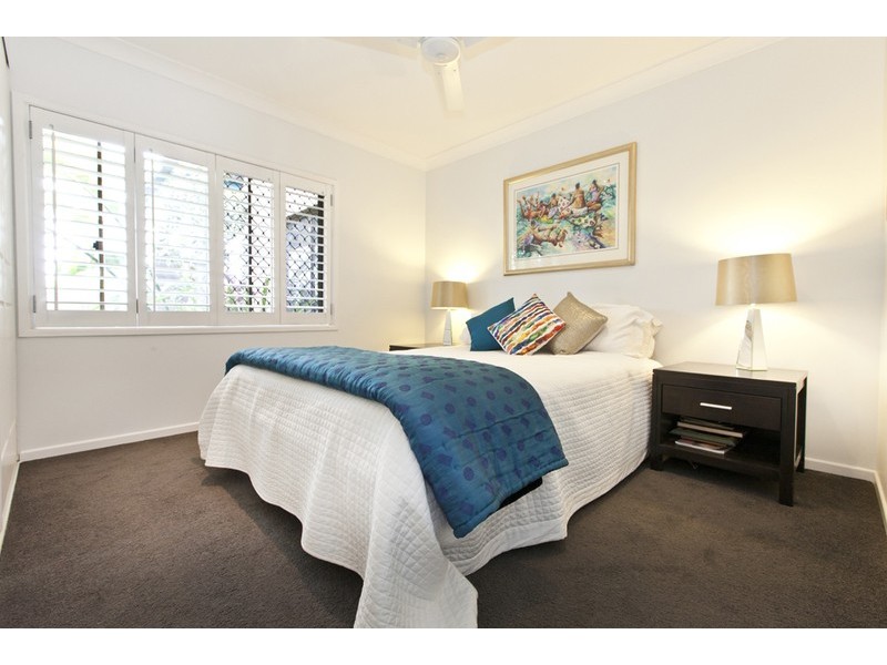 11 Diplacus Drive, Palm Beach QLD 4221