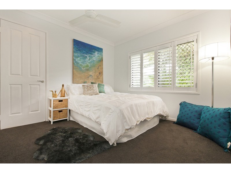 11 Diplacus Drive, Palm Beach QLD 4221