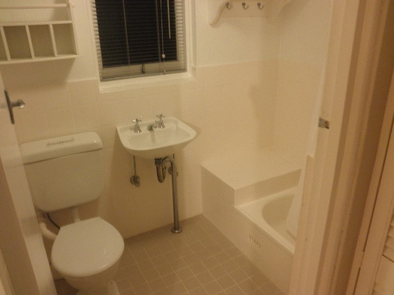 2/6  Livingstone Place, Newport NSW 2106