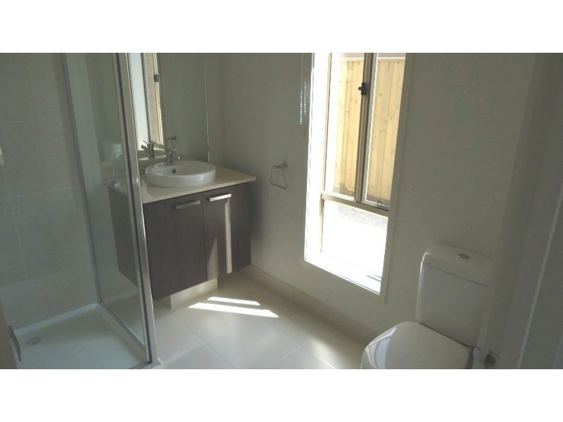 30 Simanson Way, Williams Landing VIC 3027