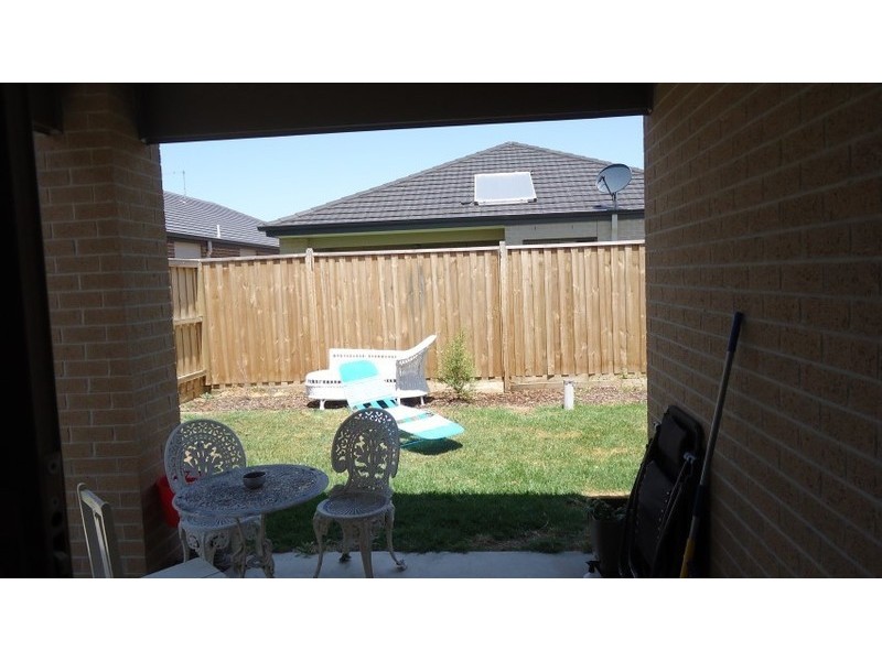 30 Simanson Way, Williams Landing VIC 3027