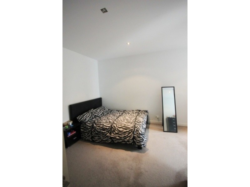 8/2 Eucalyptus Drive, Maidstone VIC 3012