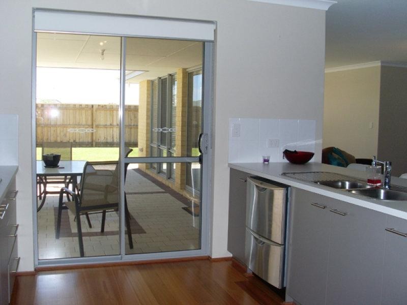 50 Seascapes Boulevard, Halls Head WA 6210