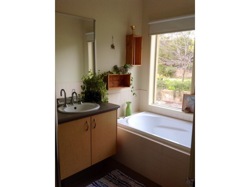 9 Montgomery Street, Castlemaine VIC 3450