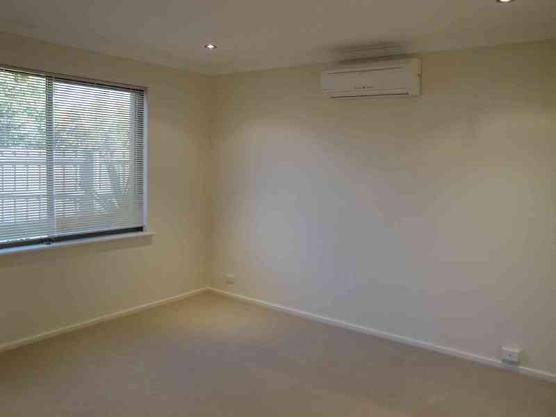 92 Woodhall St, Stirling WA 6021