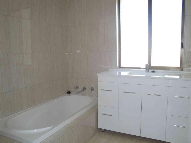 92 Woodhall St, Stirling WA 6021