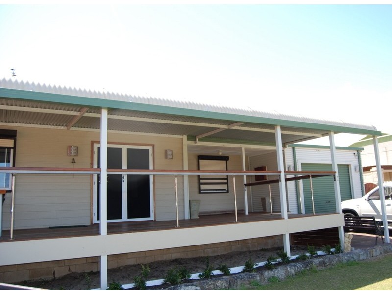 8 Currie Street, Waikiki WA 6169