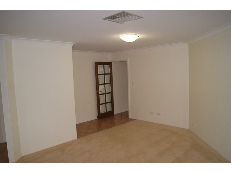 38 Avon Crescent, Atwell WA 6164