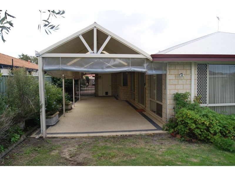 38 Avon Crescent, Atwell WA 6164