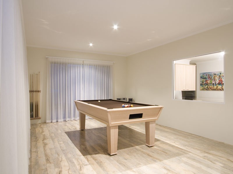 8 Dotterel Green, Jindalee WA 6036