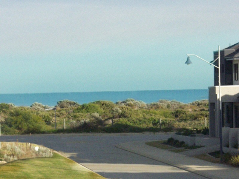 1 Margaret Road, Secret Harbour WA 6173