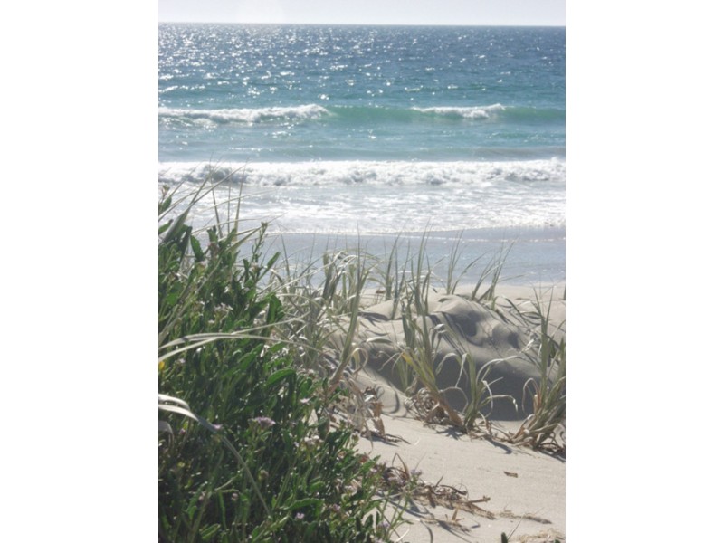 1 Margaret Road, Secret Harbour WA 6173