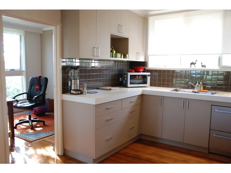 102 Stanley Ave, Mount Waverley VIC 3149