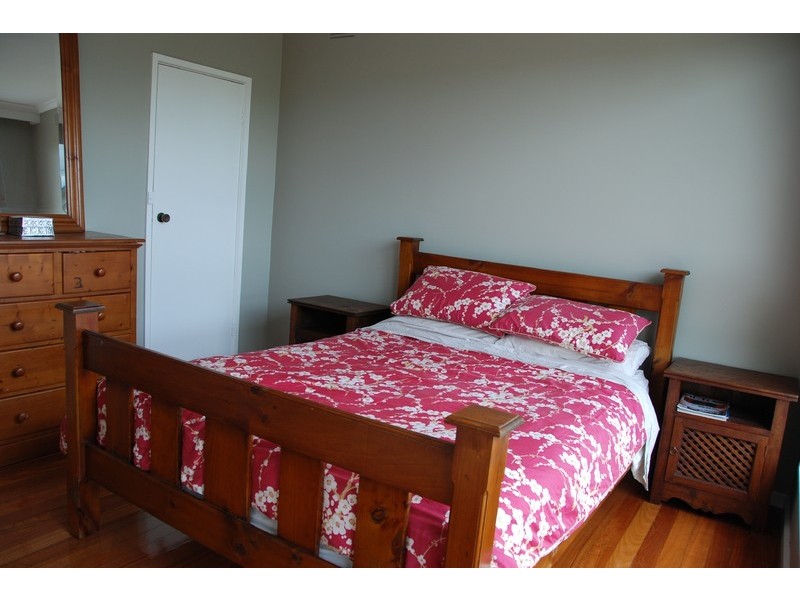 102 Stanley Ave, Mount Waverley VIC 3149