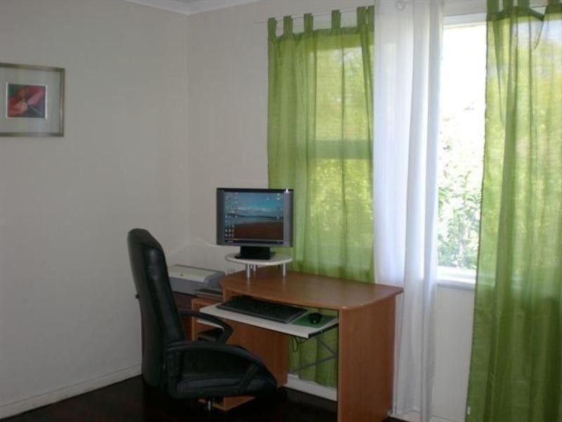 9 Milton Place, Orelia WA 6167