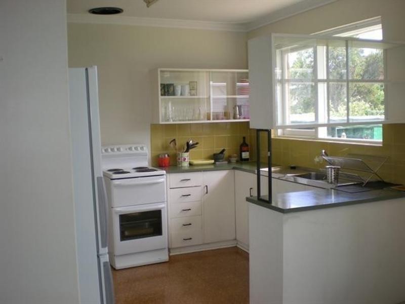 9 Milton Place, Orelia WA 6167