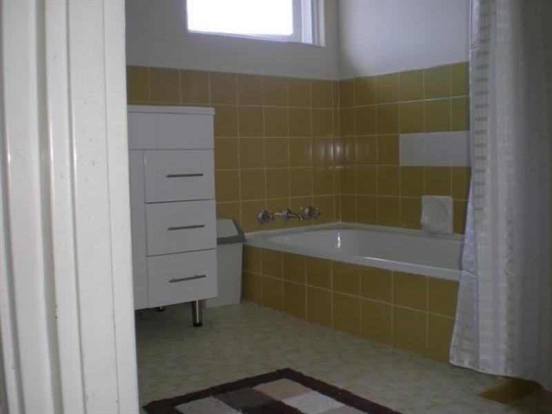 9 Milton Place, Orelia WA 6167