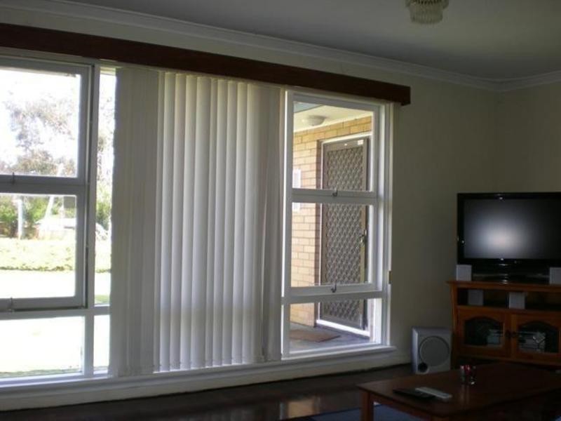 9 Milton Place, Orelia WA 6167