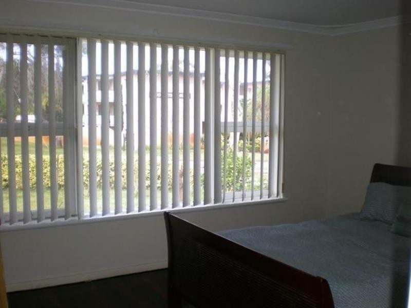 9 Milton Place, Orelia WA 6167