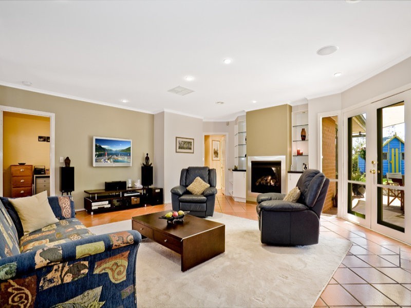 49 James Cook Drive, Diamond Creek VIC 3089