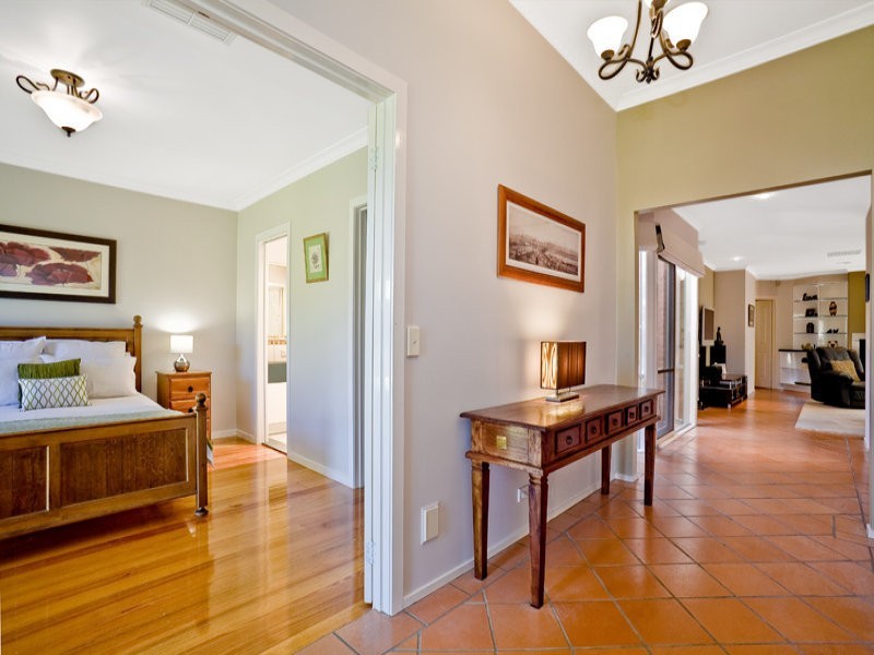 49 James Cook Drive, Diamond Creek VIC 3089