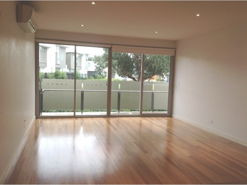 6 Magnolia Path, Maidstone VIC 3012