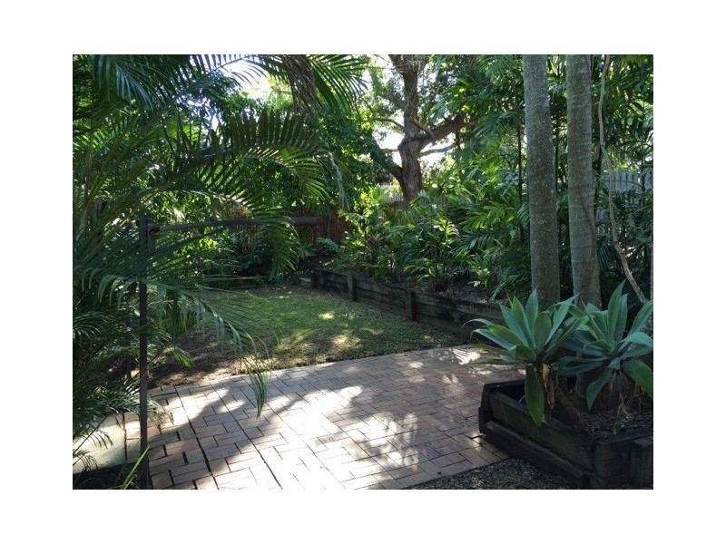 107 Alexandra Street, Bardon QLD 4065