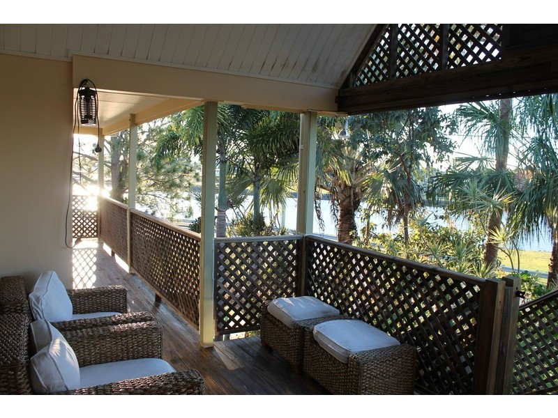 72A Coombe Avenue, Hope Island QLD 4212