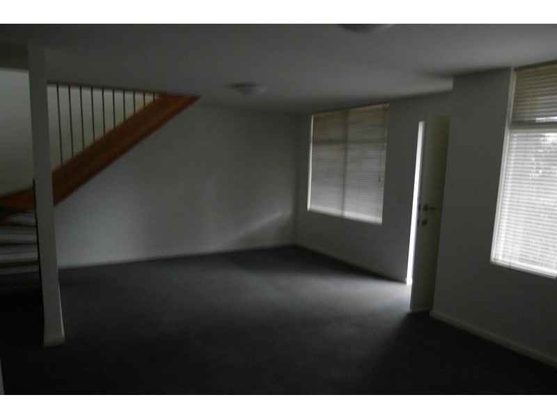 15/1650 Dandenong Road, Oakleigh VIC 3166