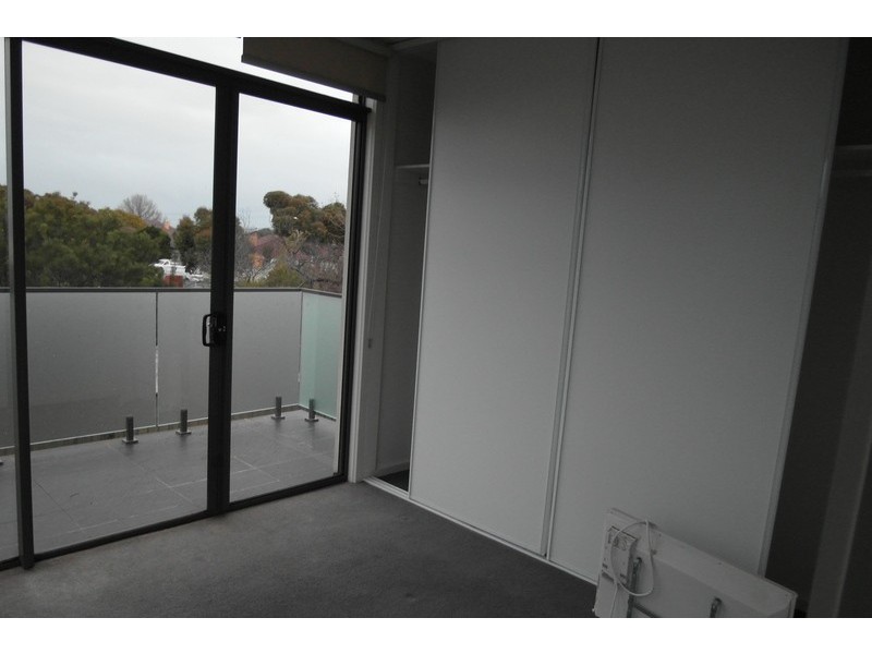 15/1650 Dandenong Road, Oakleigh VIC 3166