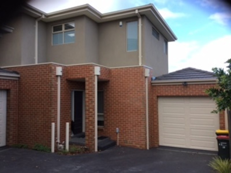 4/10 Banchory Street, Essendon VIC 3040