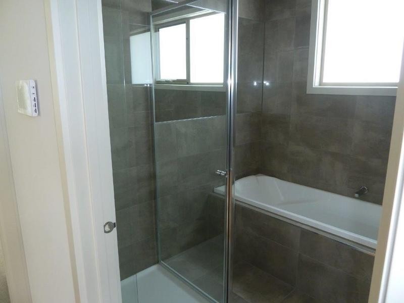 4/10 Banchory Street, Essendon VIC 3040