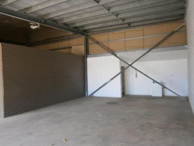 11 Barry Street, Cairns QLD 4870