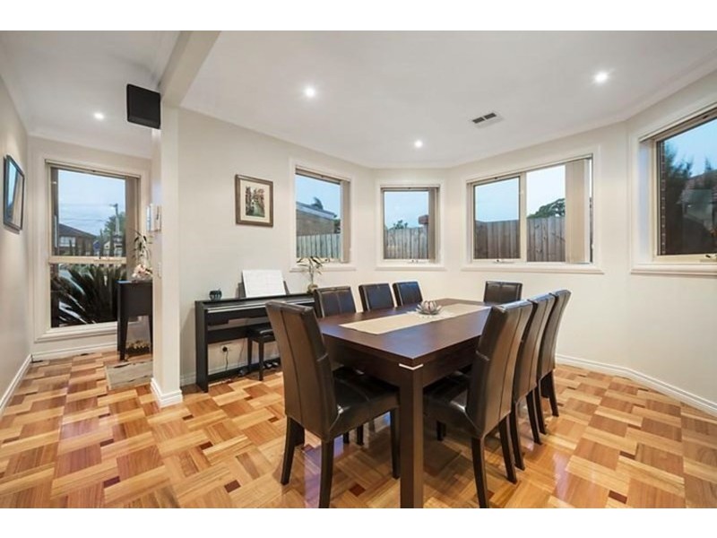 2/51 Leonard Close, Clarinda VIC 3169